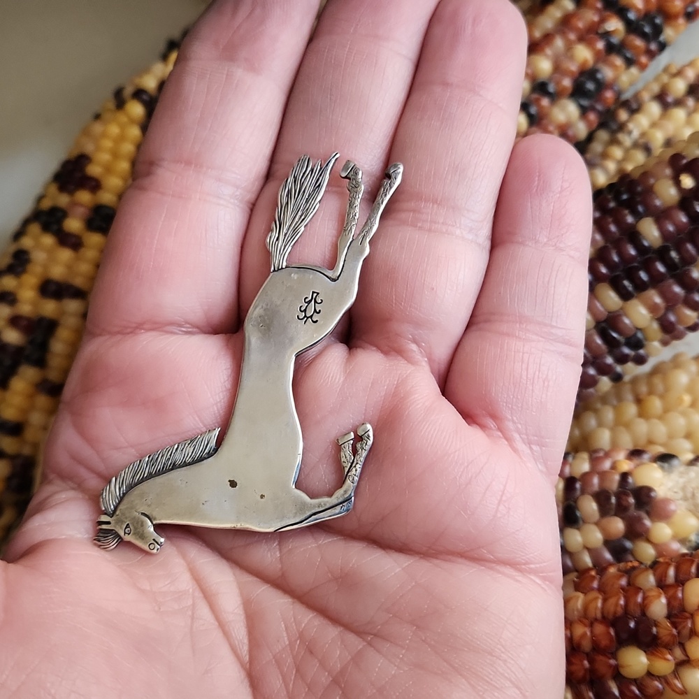 Amazing Vintage Native American Navajo Running Pony Pin by Frank Salcido πβ₯οΈ - Picture 8 of 11